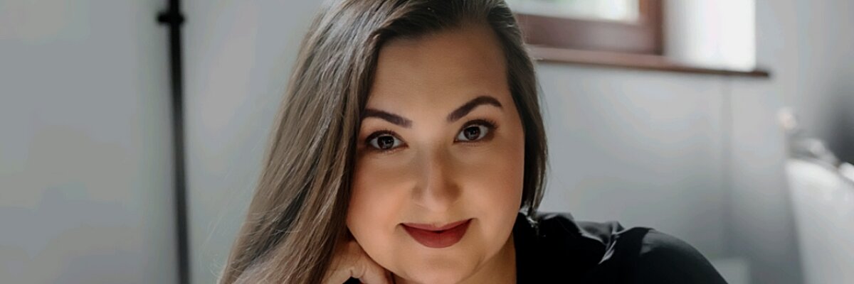 „Daję głos tym, których uciszono”. Książki Niny Zawadzkiej dotykają prawdziwych historii z Dolnego Śląska [WYWIAD]