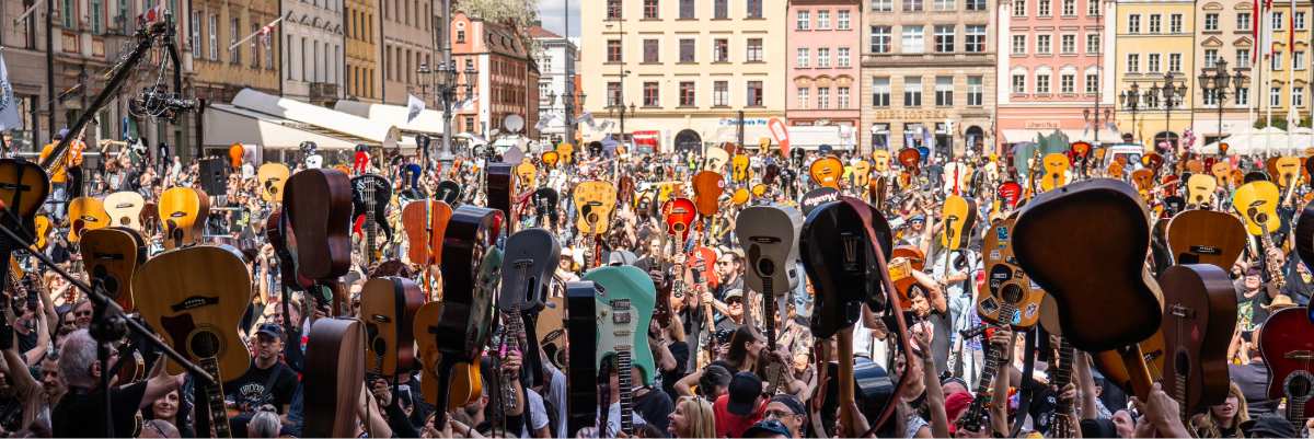 Wrocław znów spróbuje pobić Gitarowy Rekord Świata! Sprawdź, co będzie się działo 1 maja na Rynku [HARMONOGRAM]