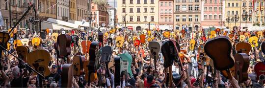 Wrocław znów spróbuje pobić Gitarowy Rekord Świata! Sprawdź, co będzie się działo 1 maja na Rynku [HARMONOGRAM]