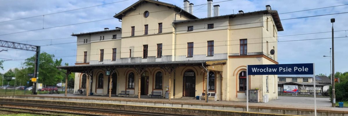 PKP planuje remont linii na Trzebnicę i Oleśnicę oraz remont stacji Wrocław Psie Pole