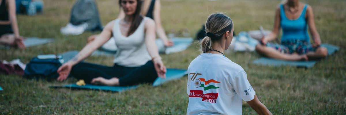 Dzień Jogi we Wrocławiu. Tak świętowano 75. rocznicę Niepodległości Indii [DUŻO ZDJĘĆ]