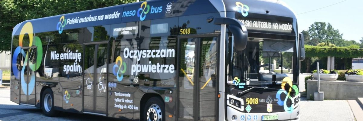 Wrocław testuje autobus wodorowy. Ładuje się szybciej i mniej zanieczyszcza powietrze od „elektryka” [ZDJĘCIA]