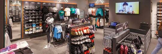 Dwa nowe sklepy w Magnolii. Kultowa hip-hopowa marka i butik wrocławskiej projektantki [ZDJĘCIA]
